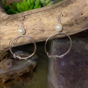 New Silver color and faux pearl earrings